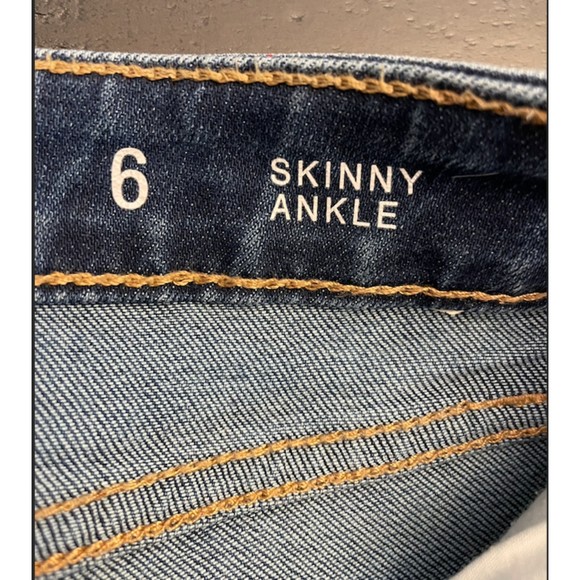 a.n.a Skinny Ankle Jeans Cuffed/Rolled Multicolored Buttons-Sz 6 - Picture 5 of 9